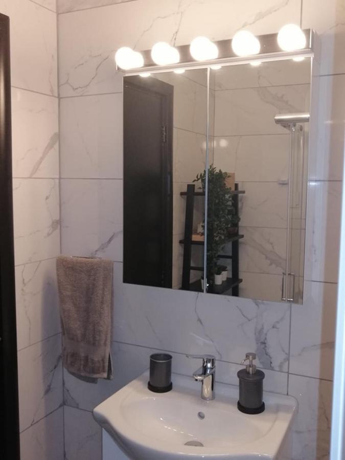 Ariadne Apartment พาราลิมนี ภายนอก รูปภาพ